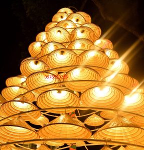Đèn Nón Lá: Lựa Chọn Hoàn Hảo Cho Không Gian Sang Trọng Và Độc Đáo